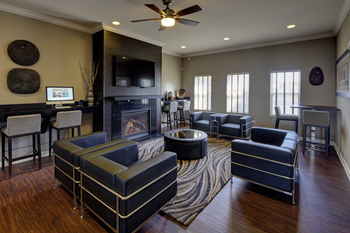 lounge area in the clubhouse at Algonquin Square